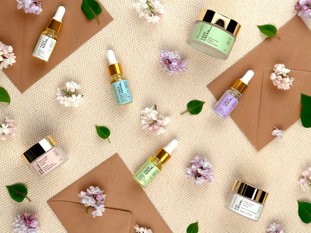 Luksusowe serum w szklanej buteleczce - profesjonalne zdjęcia produktów na Instagramie budują zaufanie.